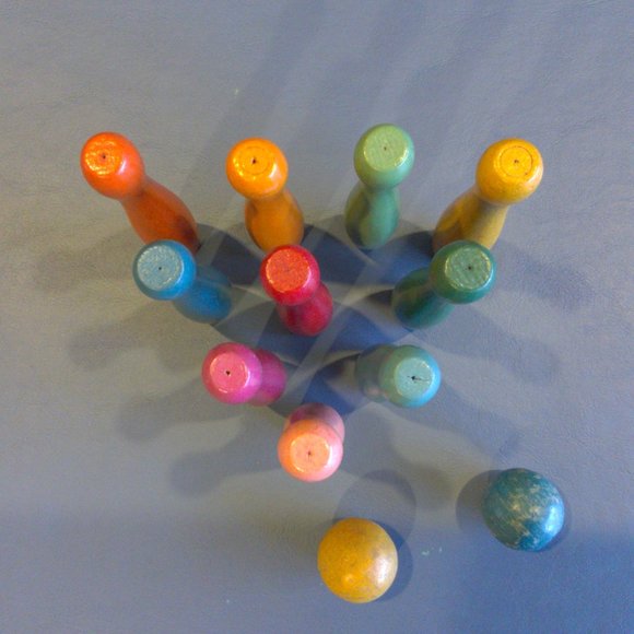 Vintage Colorful Wooden Toy Bowling 10 Pin Set Game w/ 2 Wood Balls - Picture 6 of 7